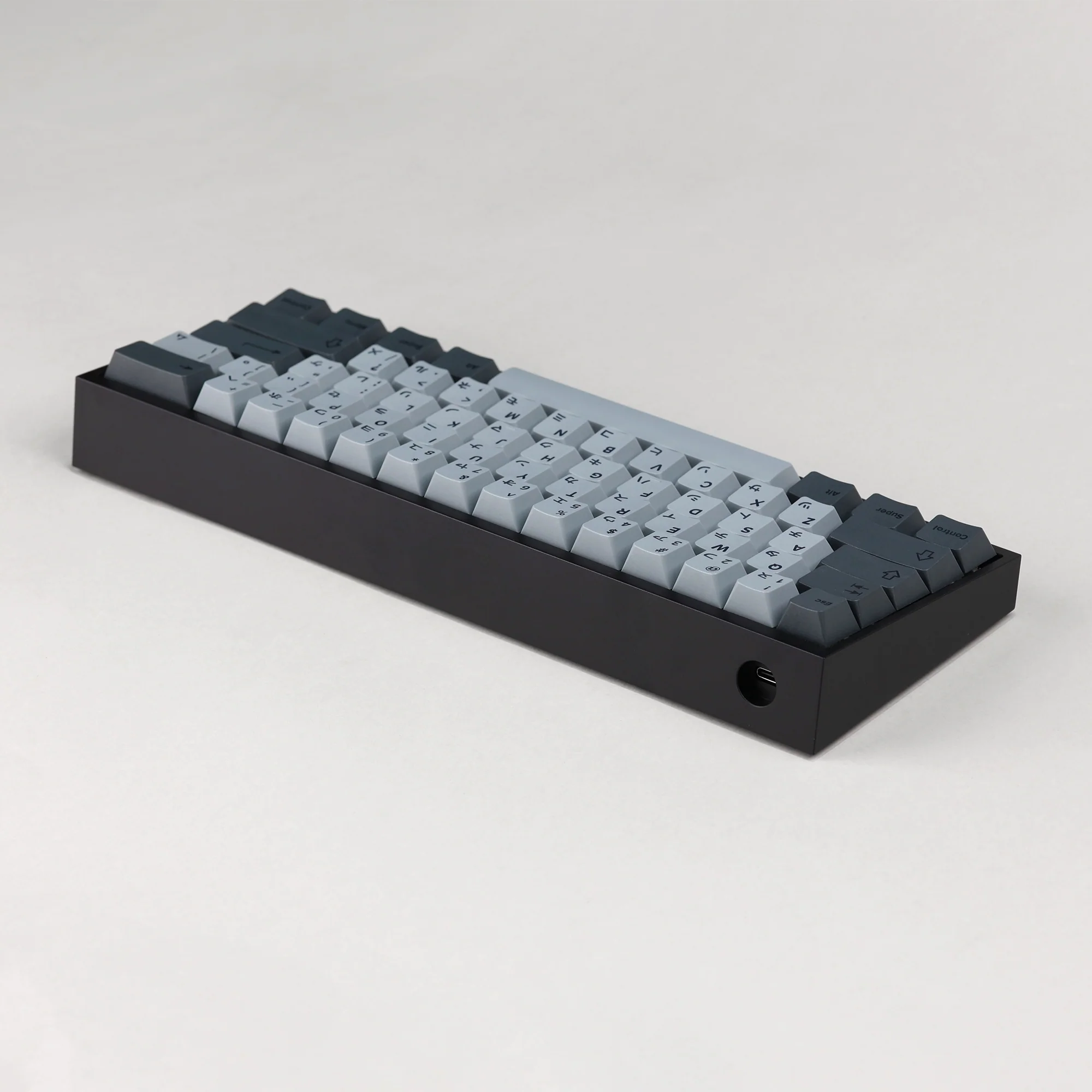 Tofu60 DZ60RGB ANSI Mechanical Keyboard With Cement Grey Japanese PBT Keycaps - Image 9