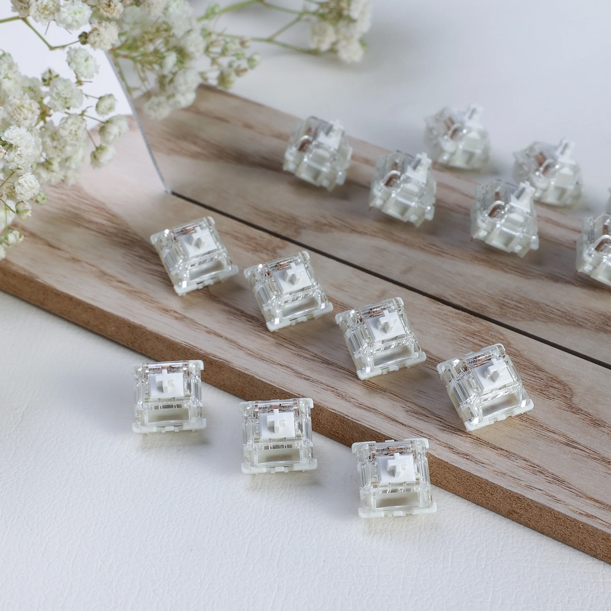 Gateron G Pro 3.0 White Linear Switches - Image 3
