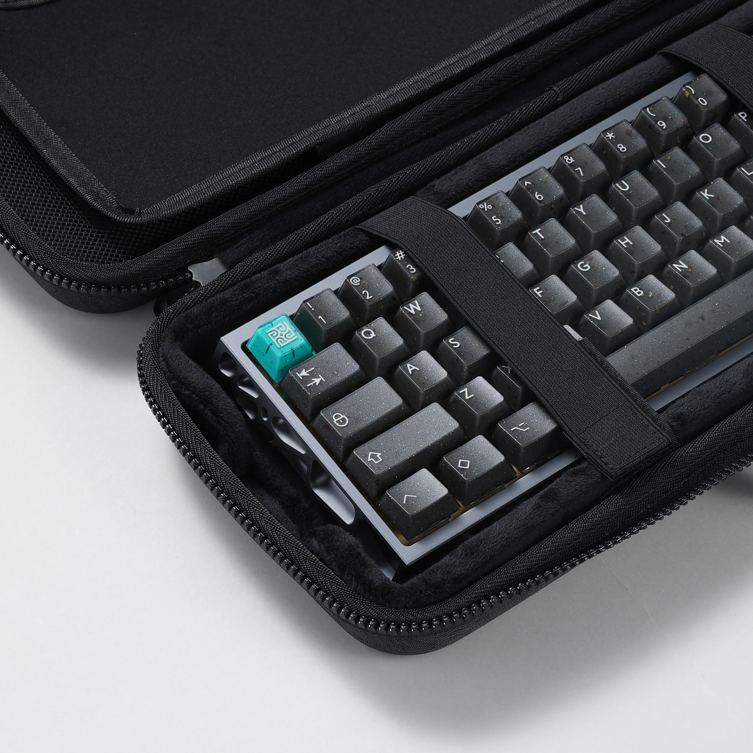 KBDfans 60% 65% Keyboard and mouse carrying case - Image 7