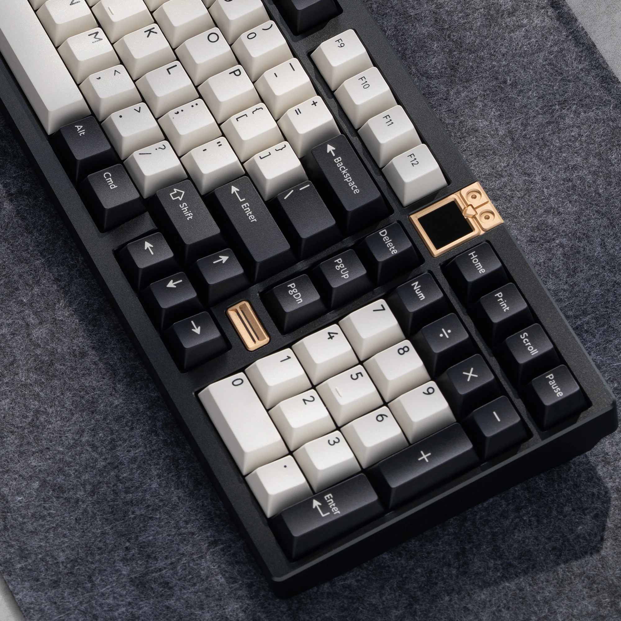 Ready to use Athena 1800 Anodized Black with PBTfans Orbit - Image 4